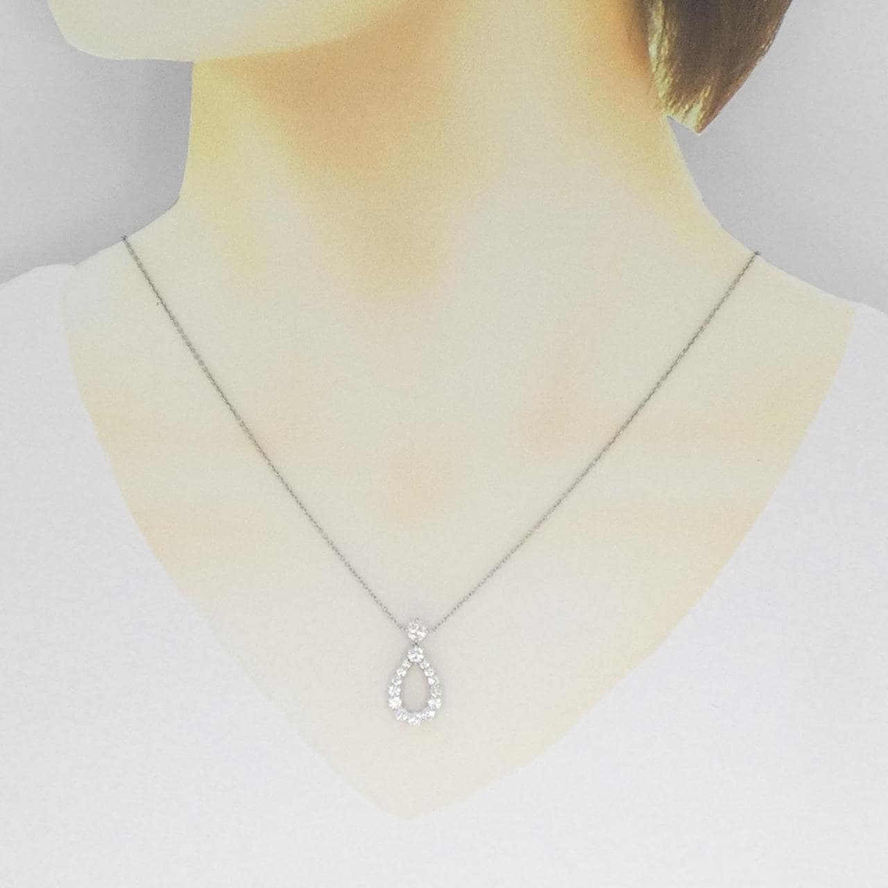 HARRY WINSTON Loop Extra Large Necklace