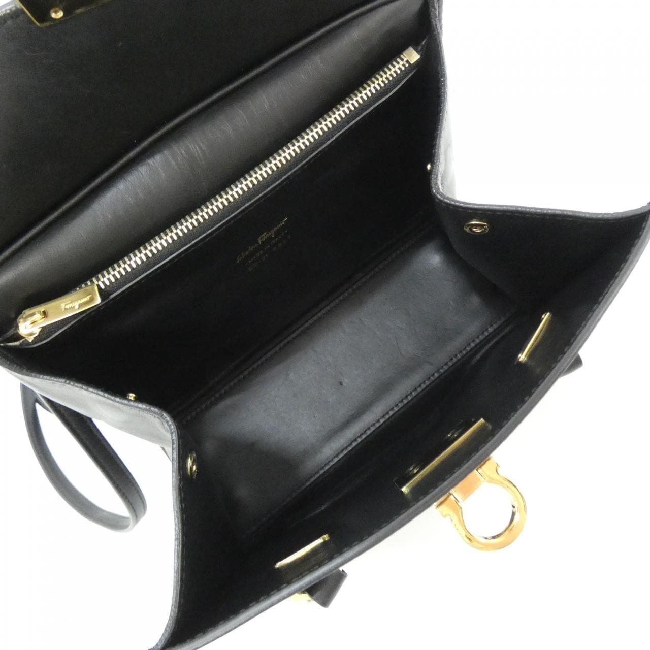 サルヴァトーレフェラガモ 21 F827 バッグ