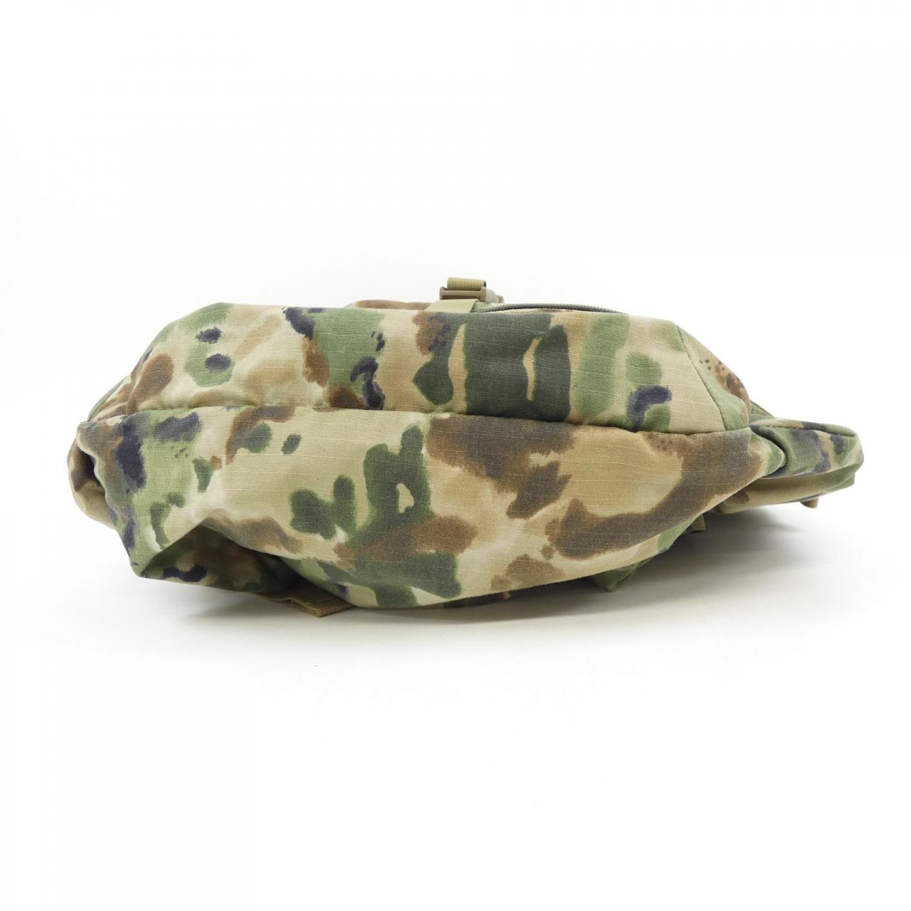 簡報BRIEFING BEAUTY&YOUTH BACKPACK