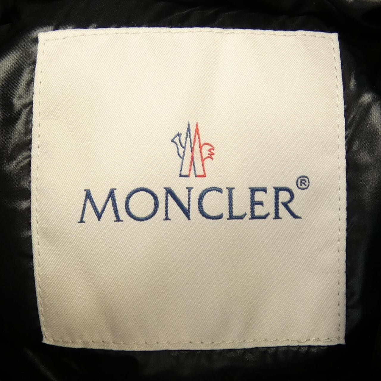 モンクレール MONCLER ダウンジャケット