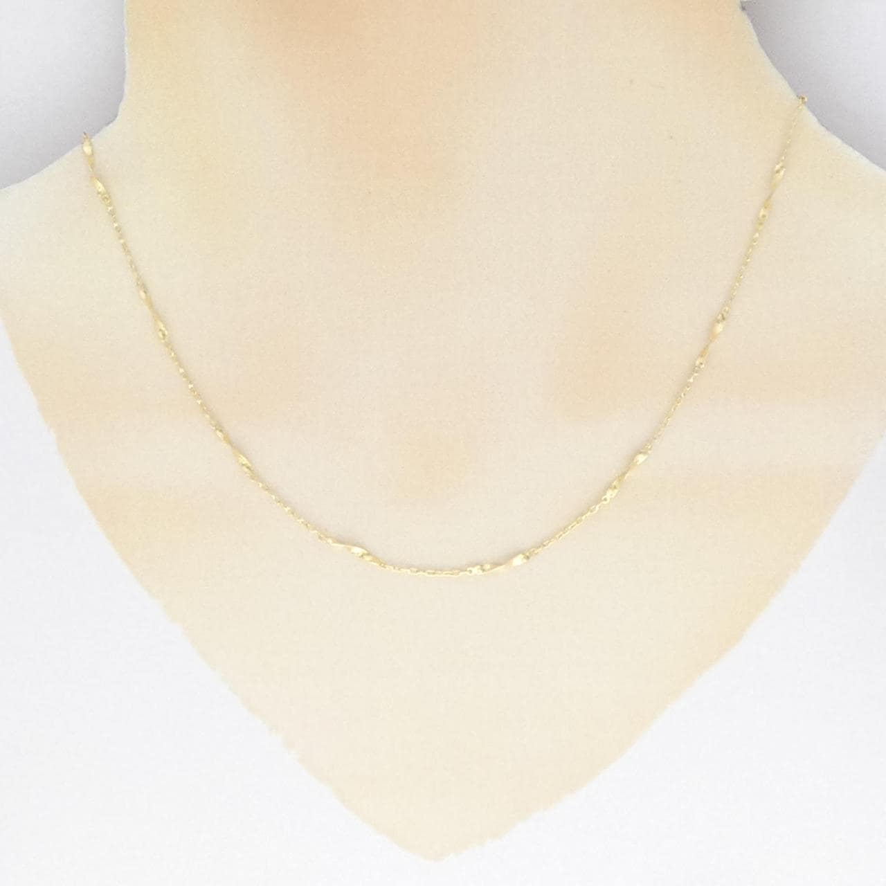 K18YG necklace