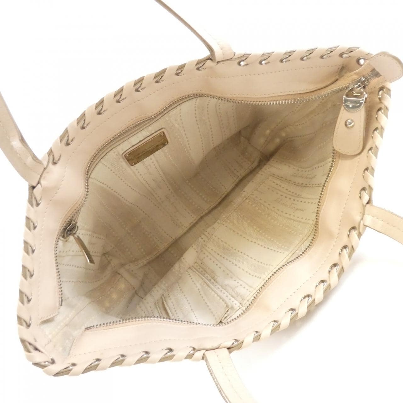 サルヴァトーレフェラガモ 21　D894 バッグ