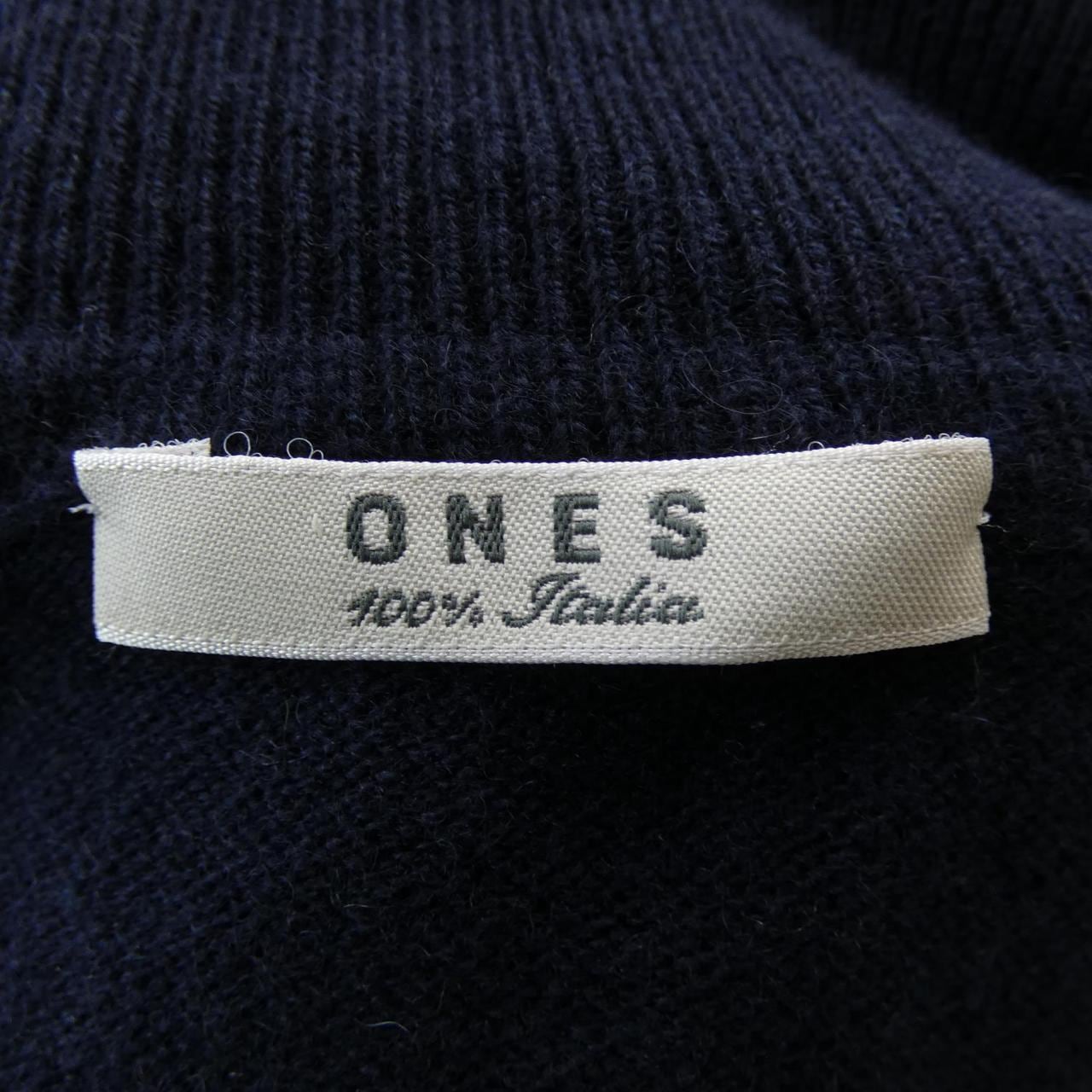 ONES ニット