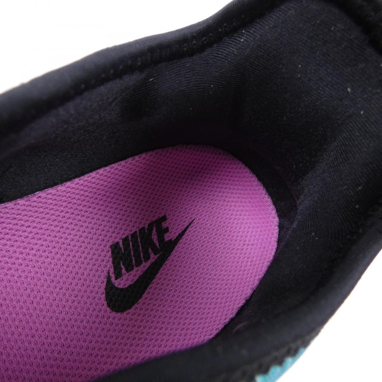 ナイキ NIKE スニーカー
