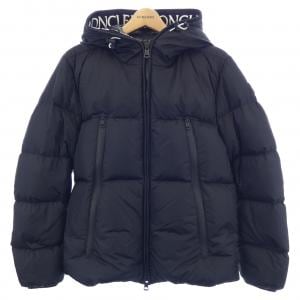 モンクレール MONCLER ダウンジャケット
