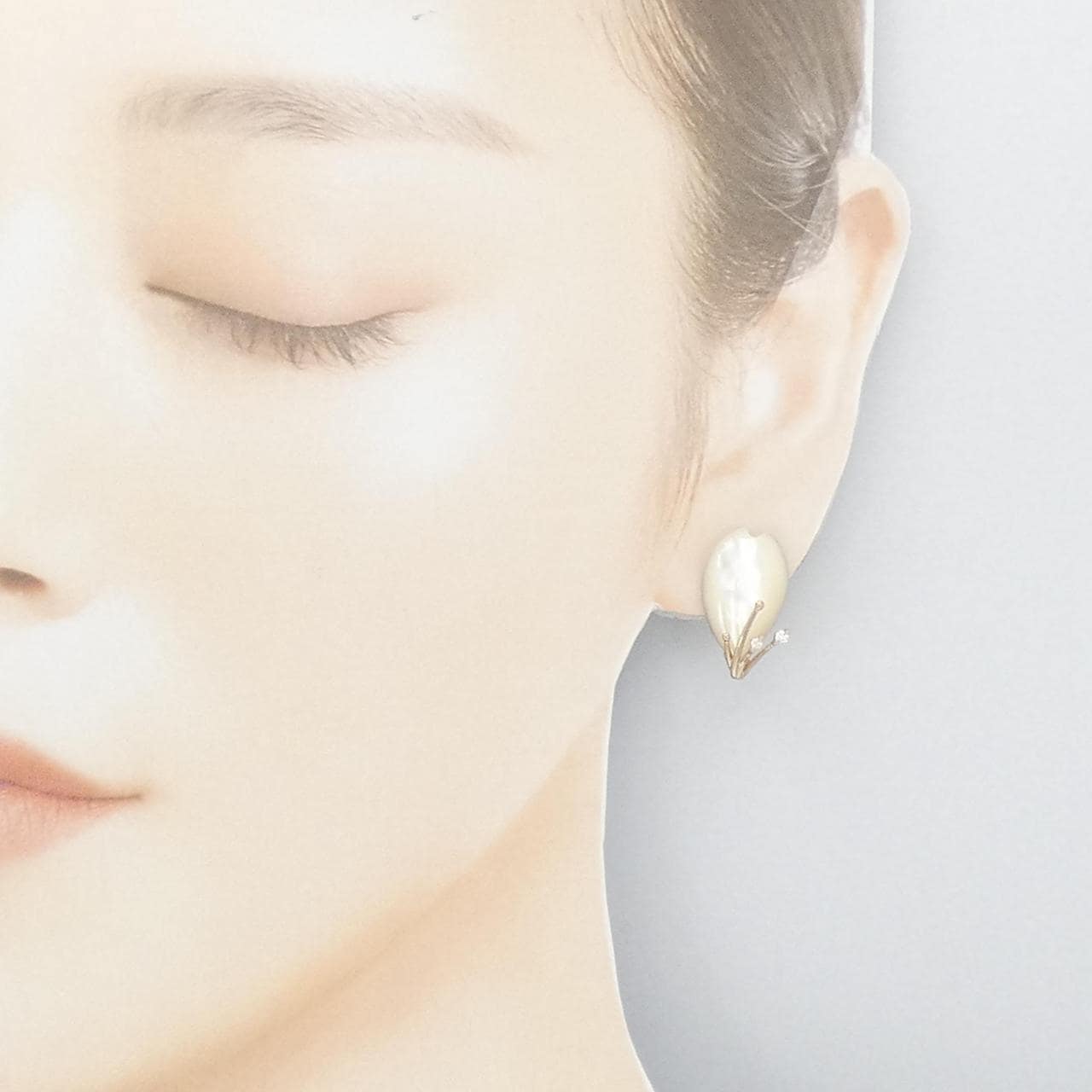 TASAKI Mother of Pearl Earrings