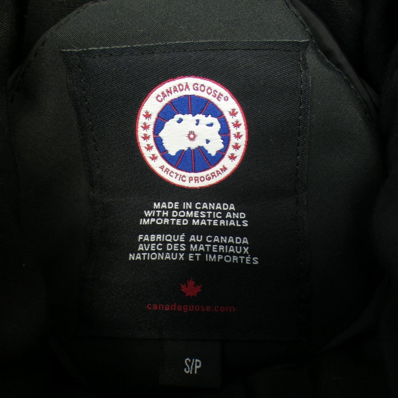 カナダグース CANADA GOOSE ダウンジャケット