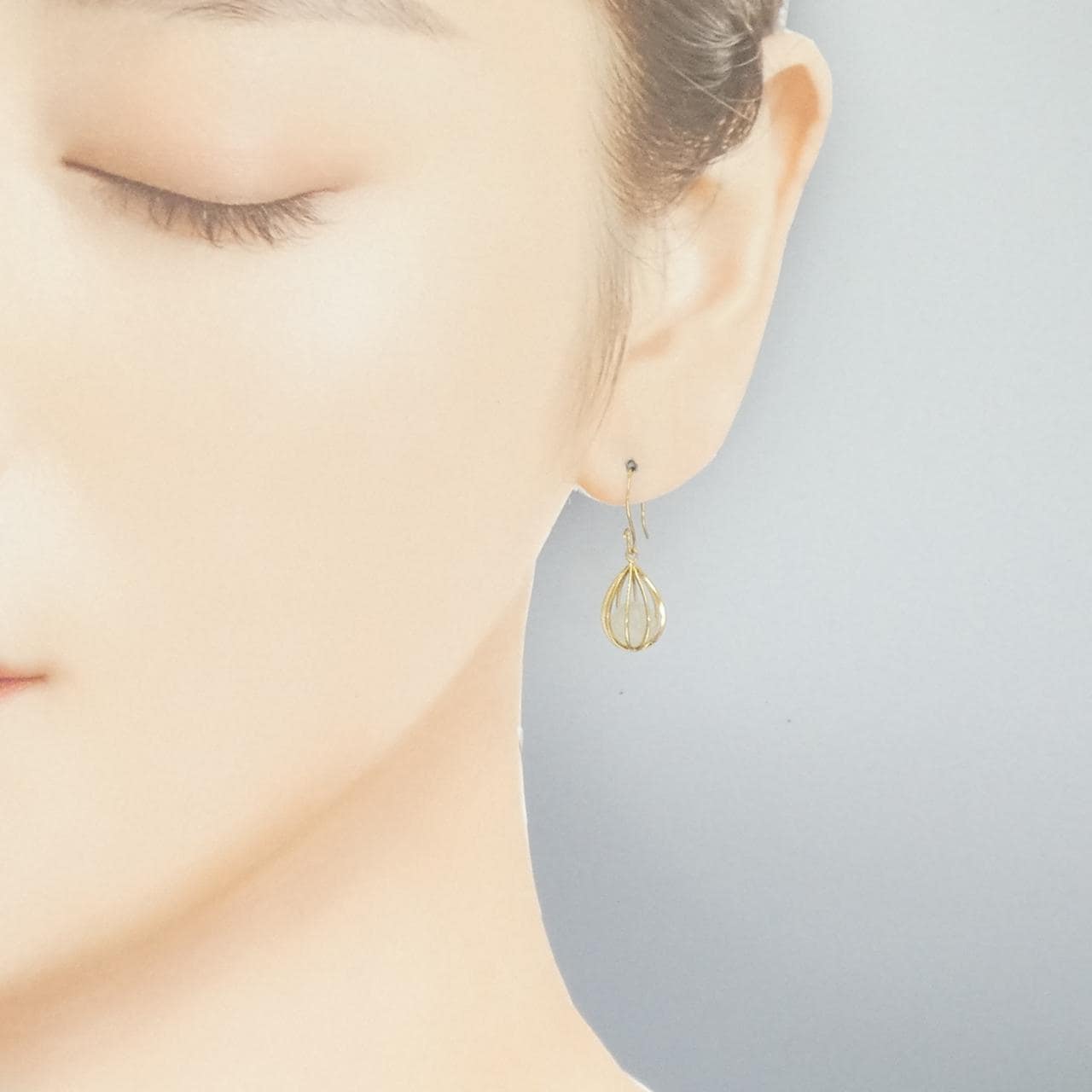 K18YG ムーンストーン ピアス