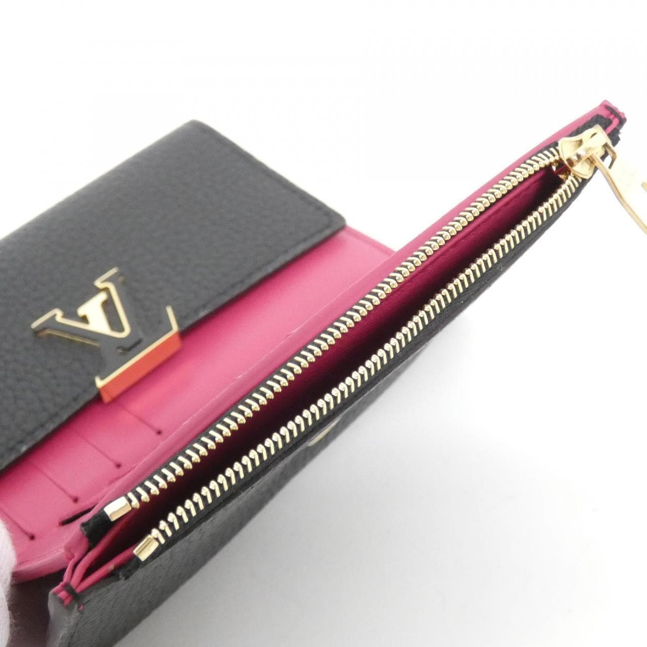 LOUIS VUITTON Taurillon Portefeuil Capucines短款M62157 皮夾