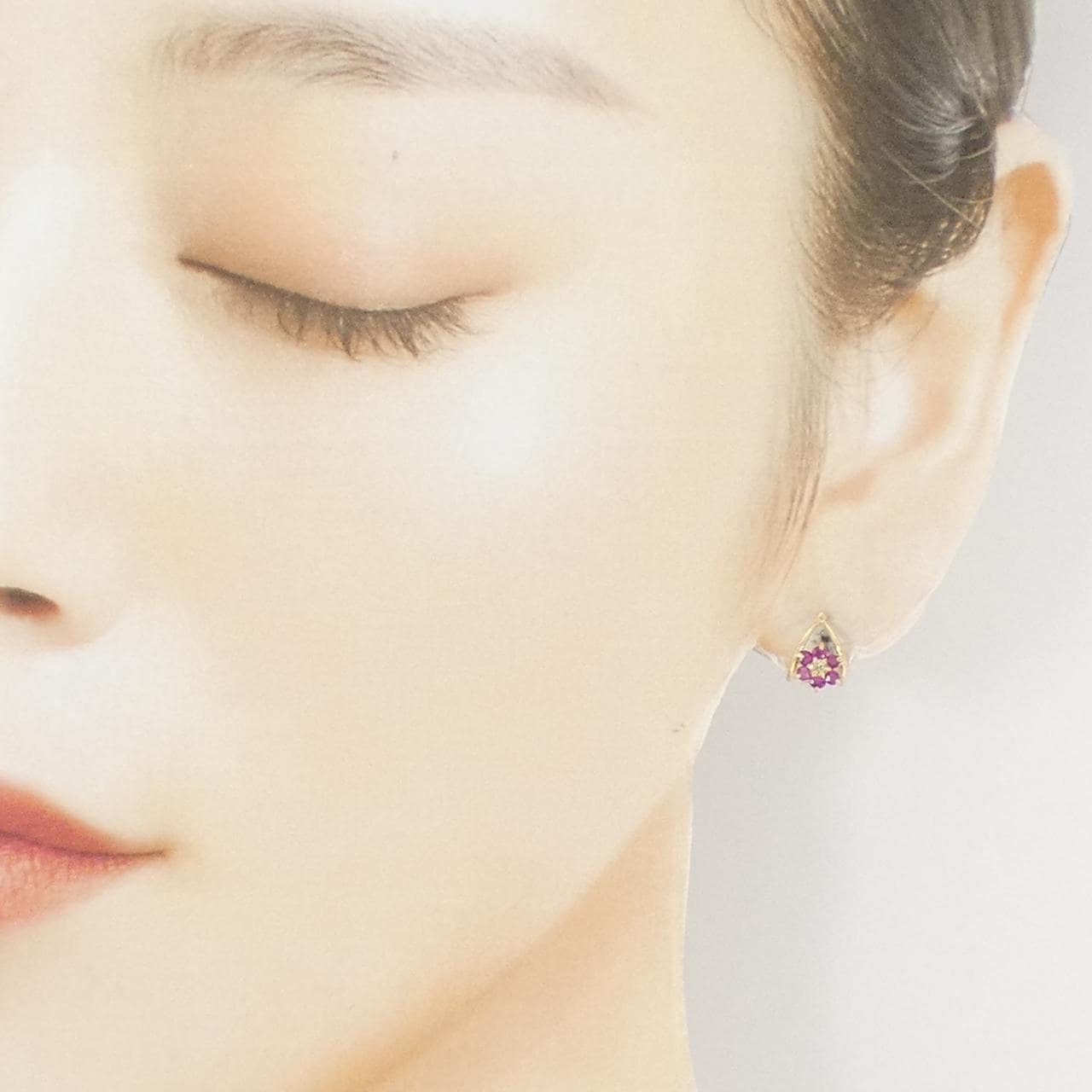 K18YG フラワー ルビー イヤリング 0.26CT