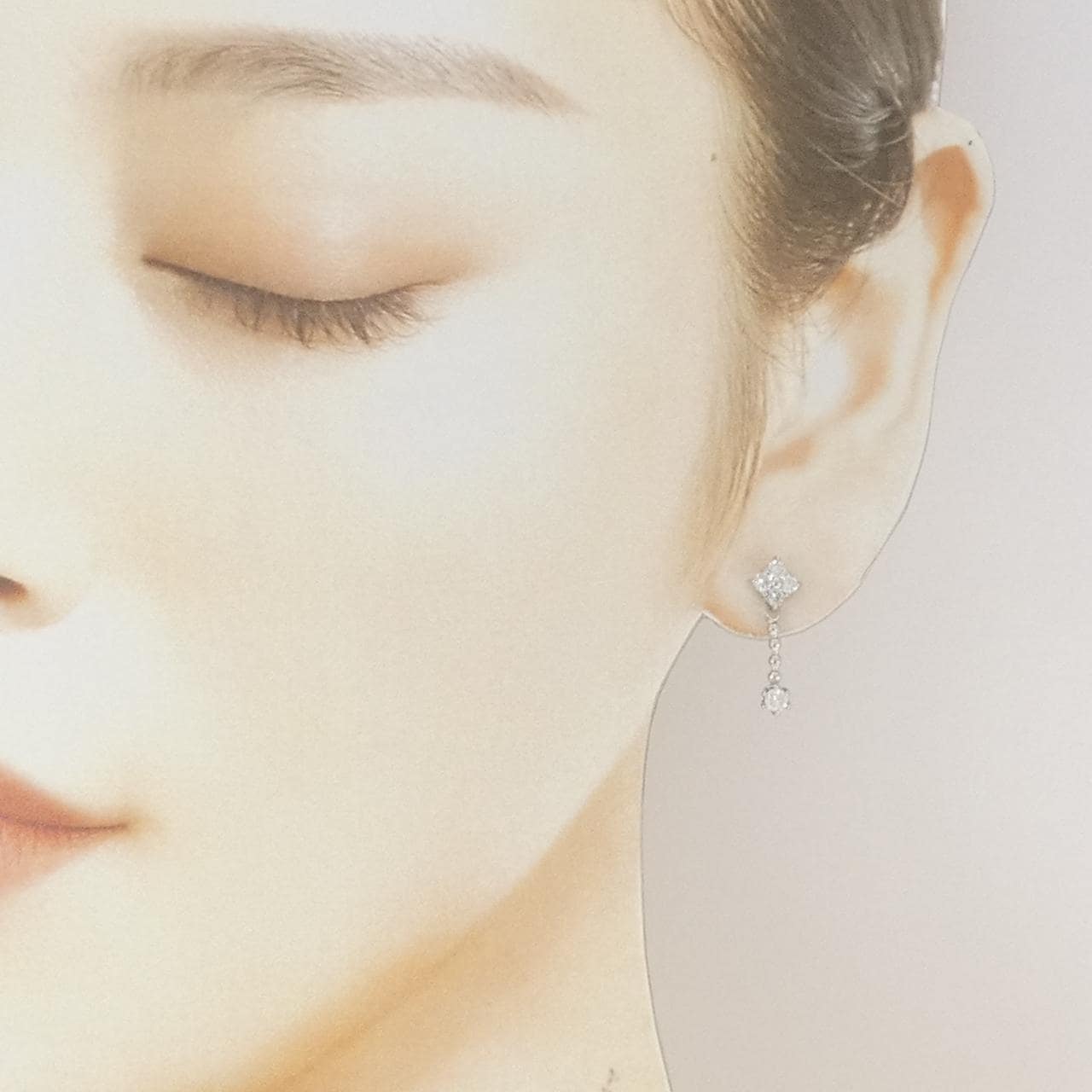 PT900 フラワー ダイヤモンド ピアス 0.60CT