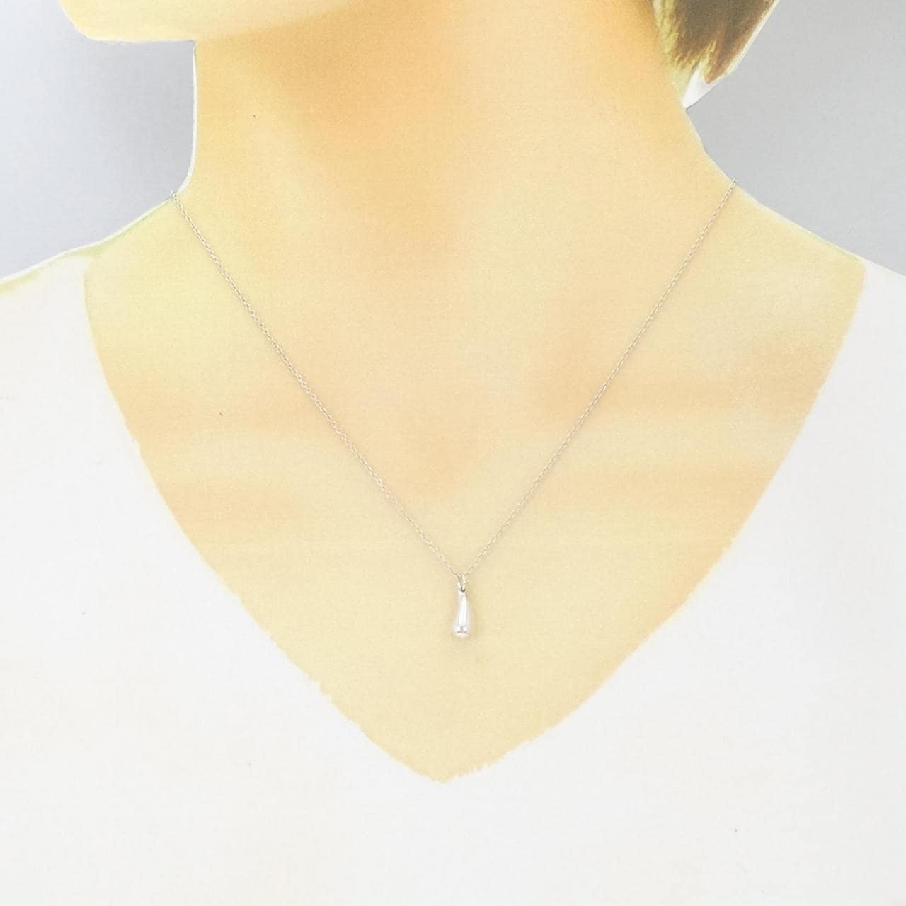 TIFFANY teardrop necklace
