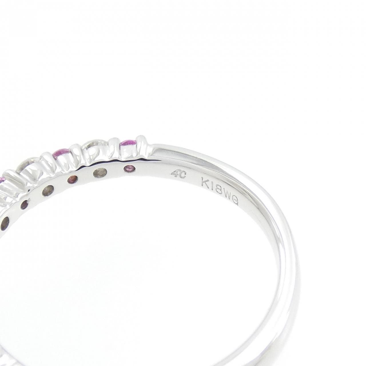 4°C Sapphire Ring