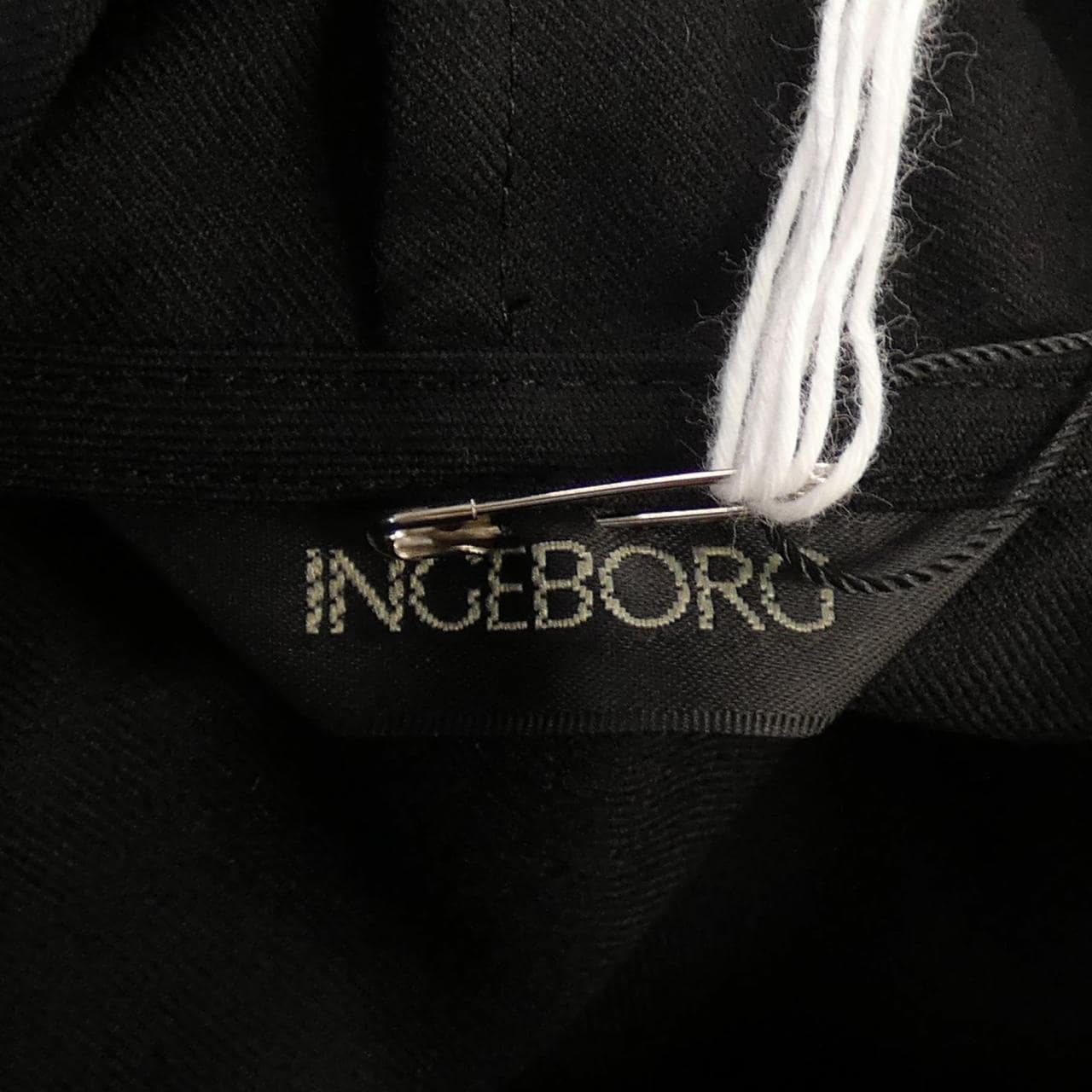 インゲボルグ INGEBORG パーカー