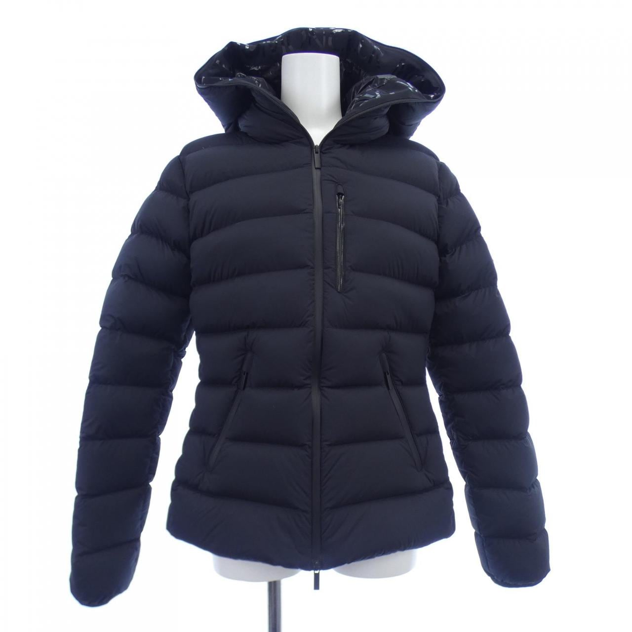 モンクレール MONCLER ダウンジャケット