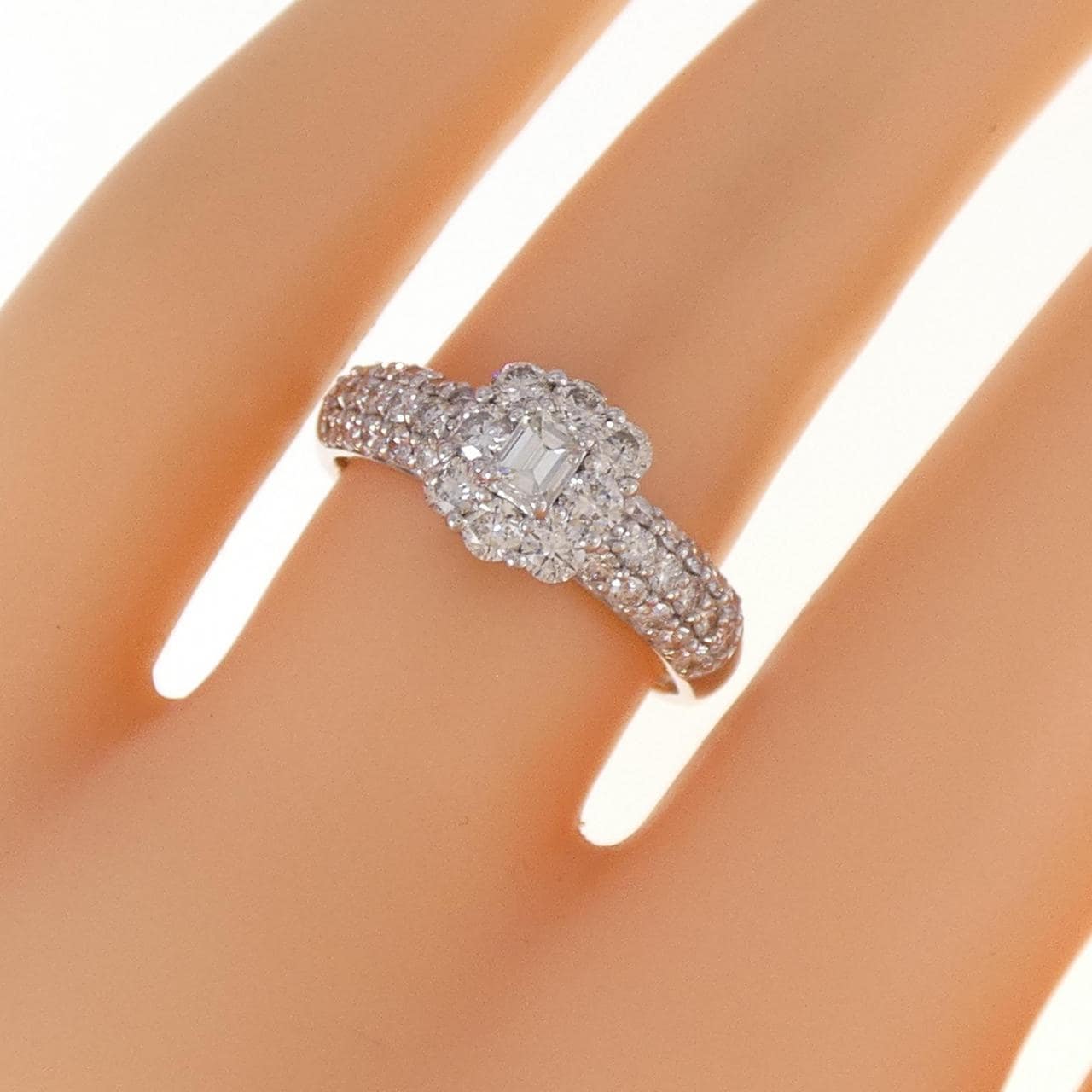 【新品】PT ダイヤモンド リング 0.13CT