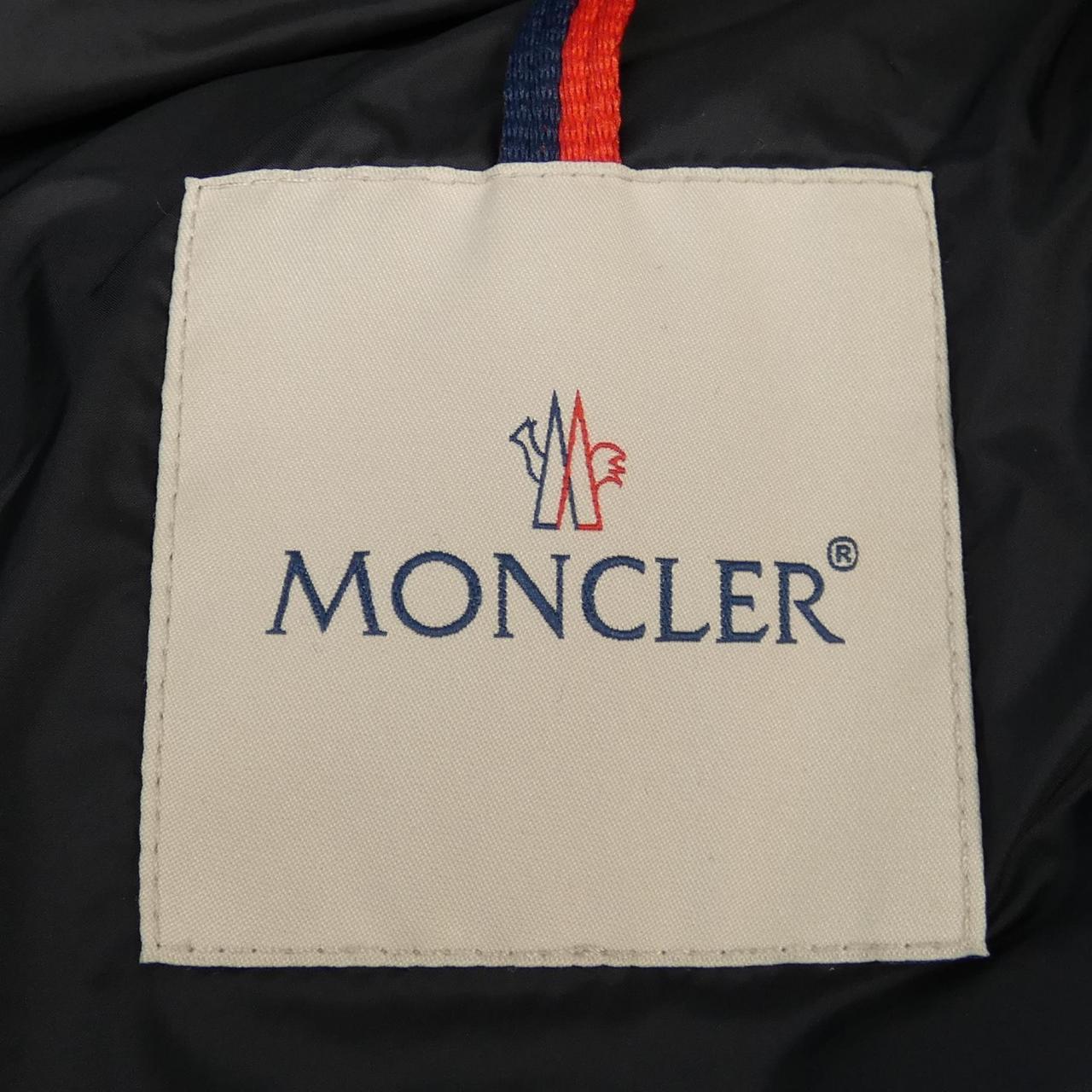 モンクレール MONCLER ダウンジャケット