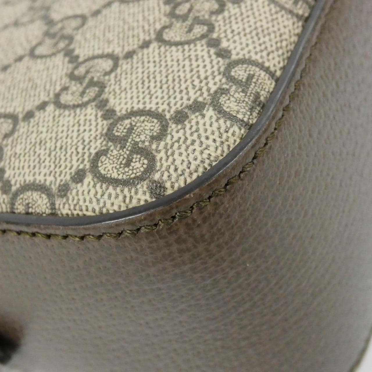 グッチ NEO VINTAGE 476466 K9GVT ショルダーバッグ