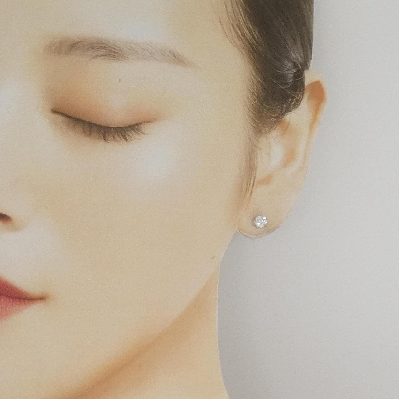 PT900 ソリティア ダイヤモンド ピアス 0.800CT