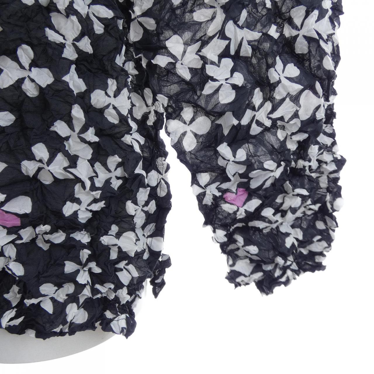 ミーイッセイミヤケ me ISSEY MIYAKE MI62FO552 シャツ