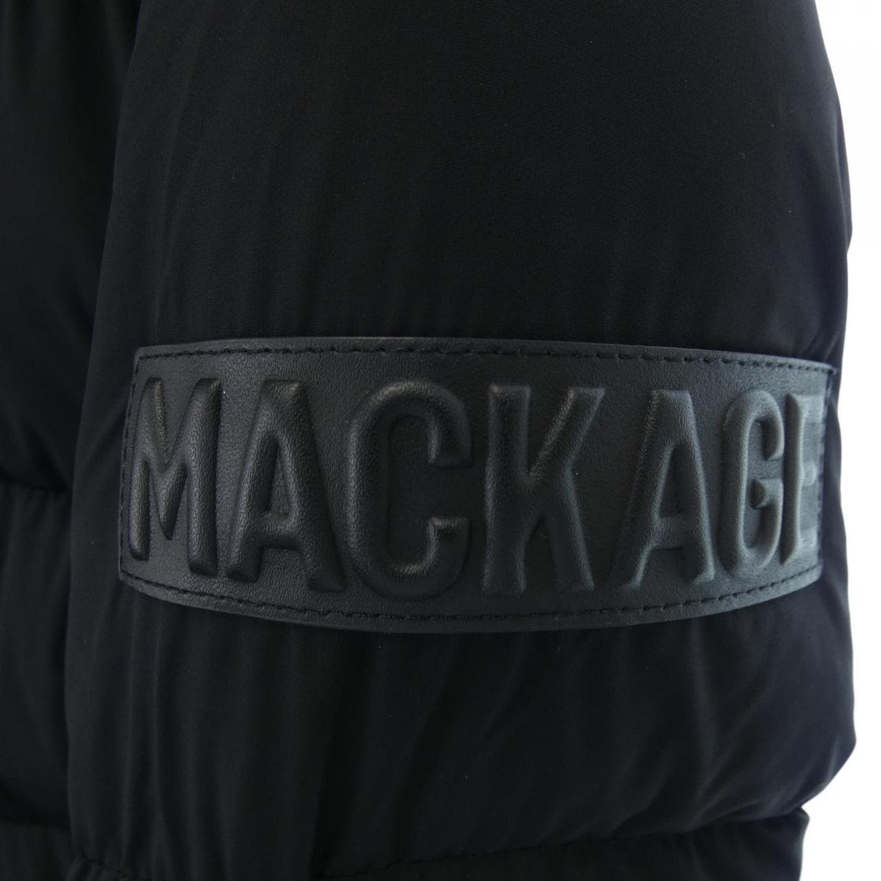 マッカージュ MACKAGE ダウンジャケット