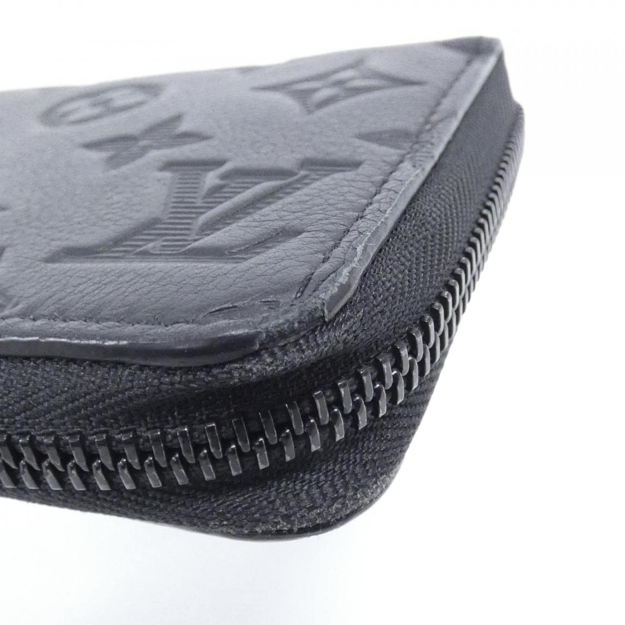 ルイヴィトン モノグラム シャドウ ジッピー ウォレット ホリゾンタル M80333 財布