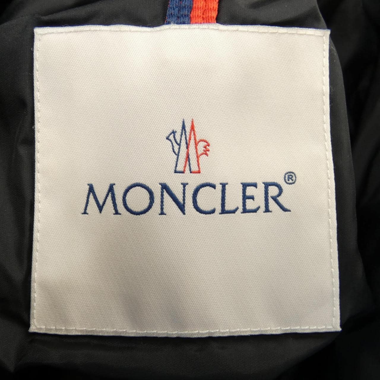 モンクレール MONCLER ダウンジャケット