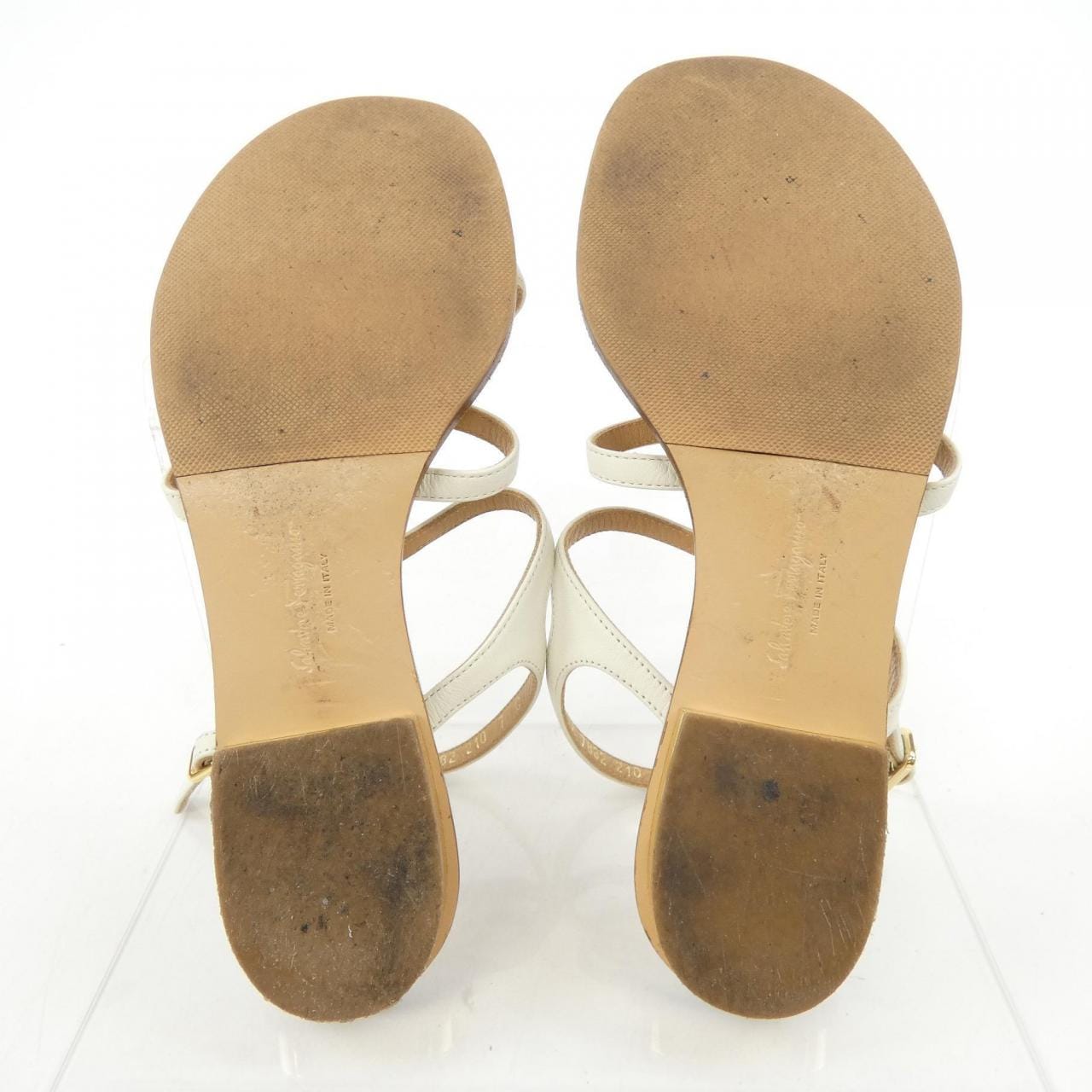 サルヴァトーレフェラガモ SALVATORE FERRAGAMO サンダル