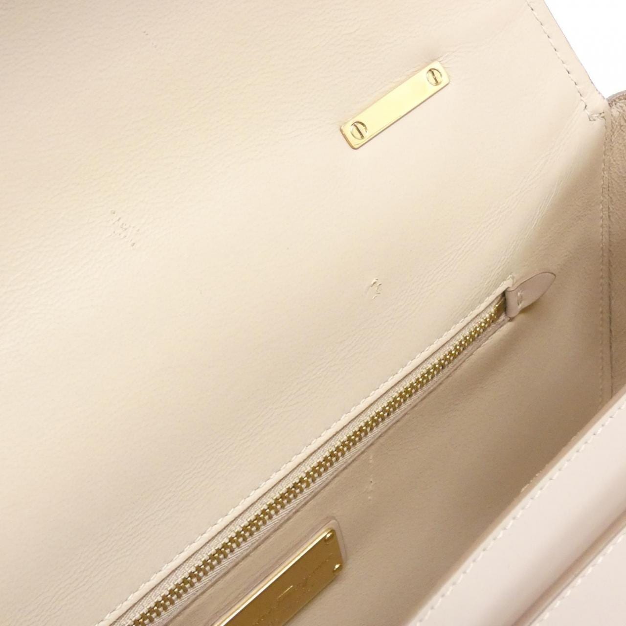 サルヴァトーレフェラガモ 21 G206 バッグ