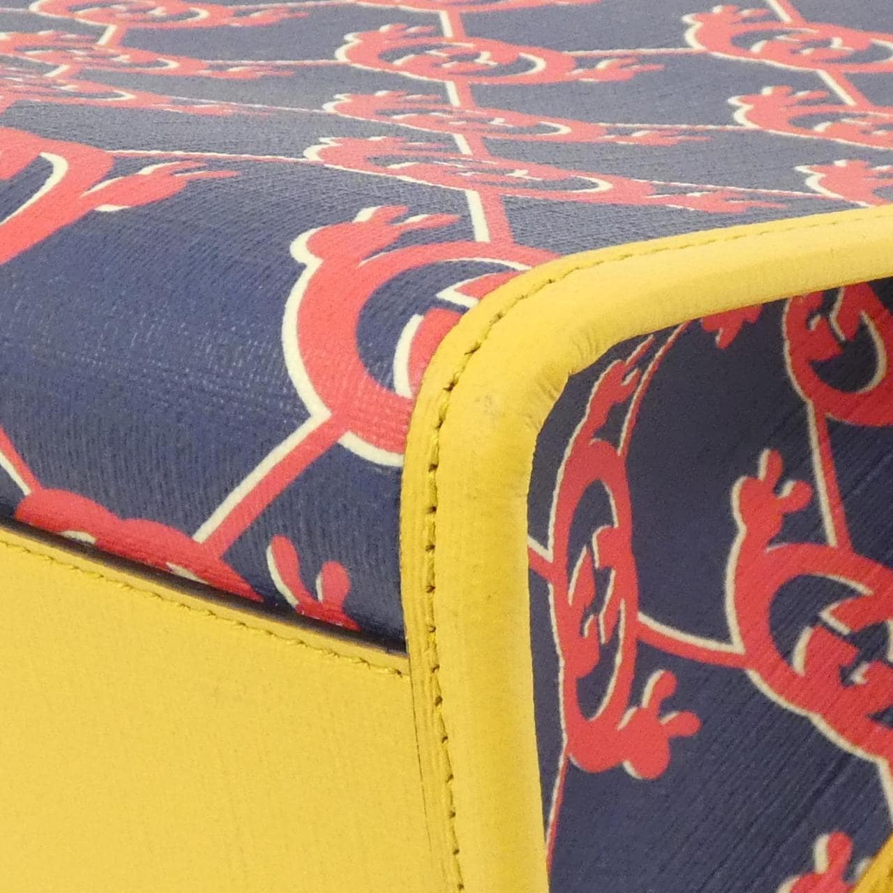 Gucci CHILDRENS 605614 FABBS包