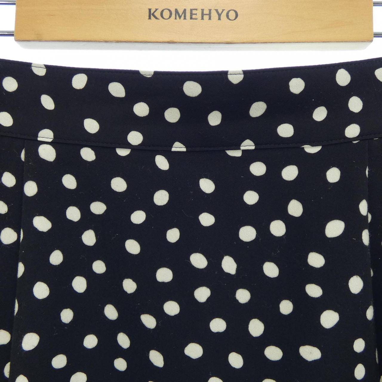 エムプルミエ M-Premier スカート