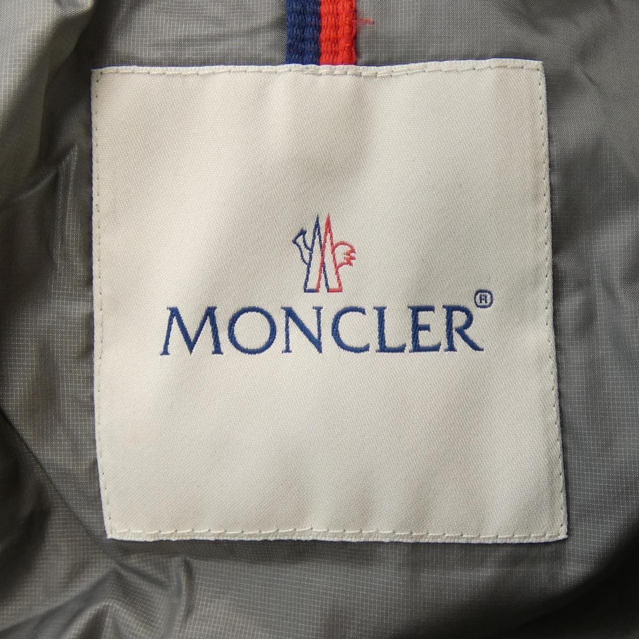 モンクレール MONCLER ダウンジャケット