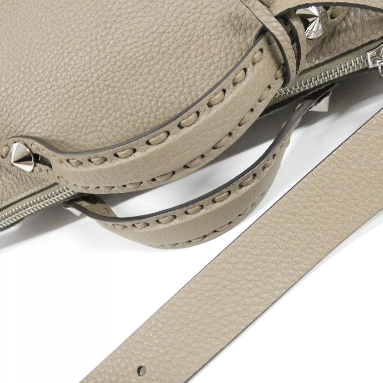 フェンディ SELLERIA バイ ザ ウェイ ミディアム 8BL155 ASU2 バッグ