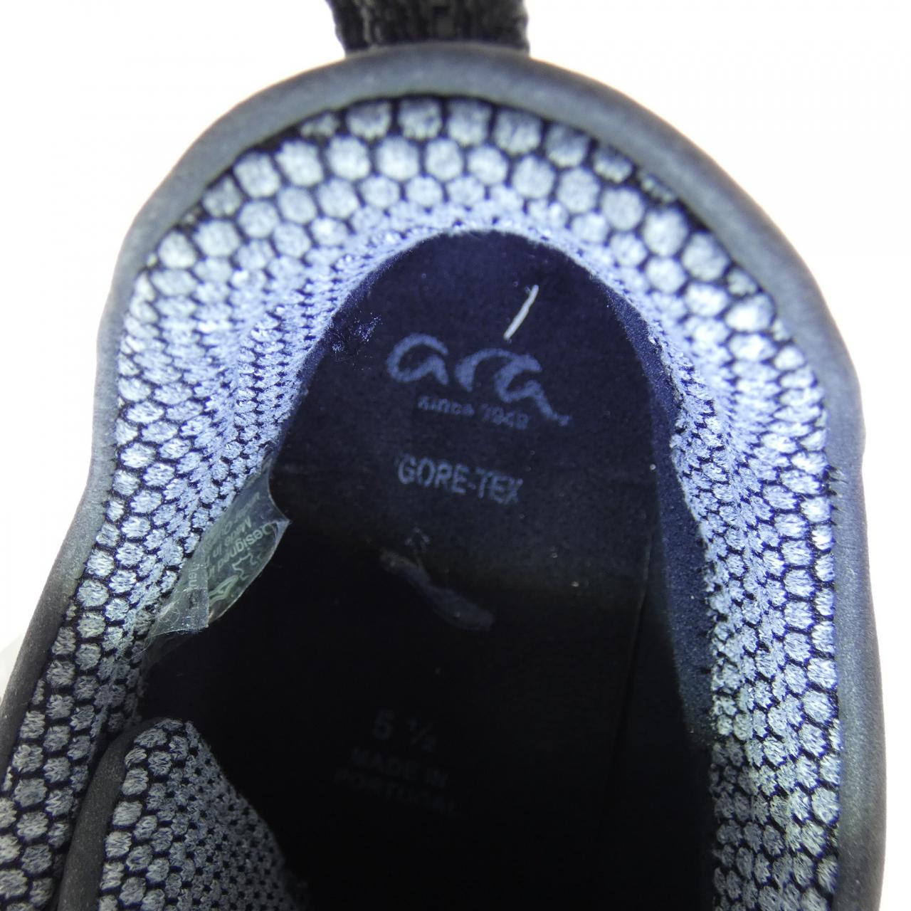 ARA Sneakers