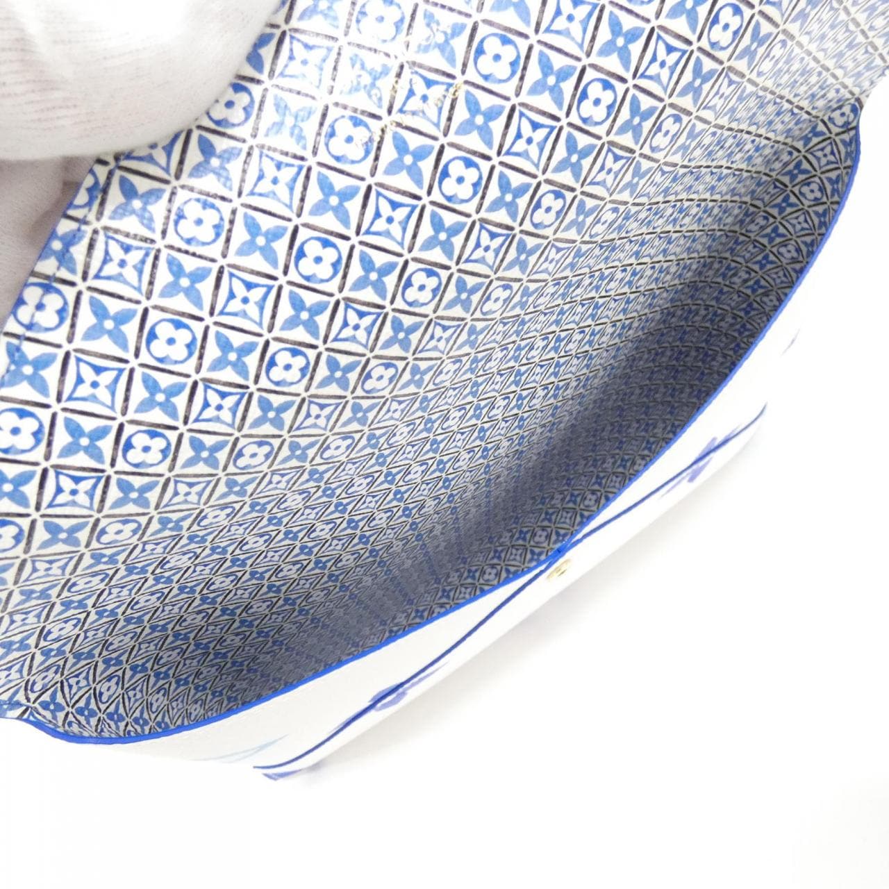 ルイヴィトン モノグラム フラワータイル(バイザプール) ポシェット キリガミ M82387 ポーチ