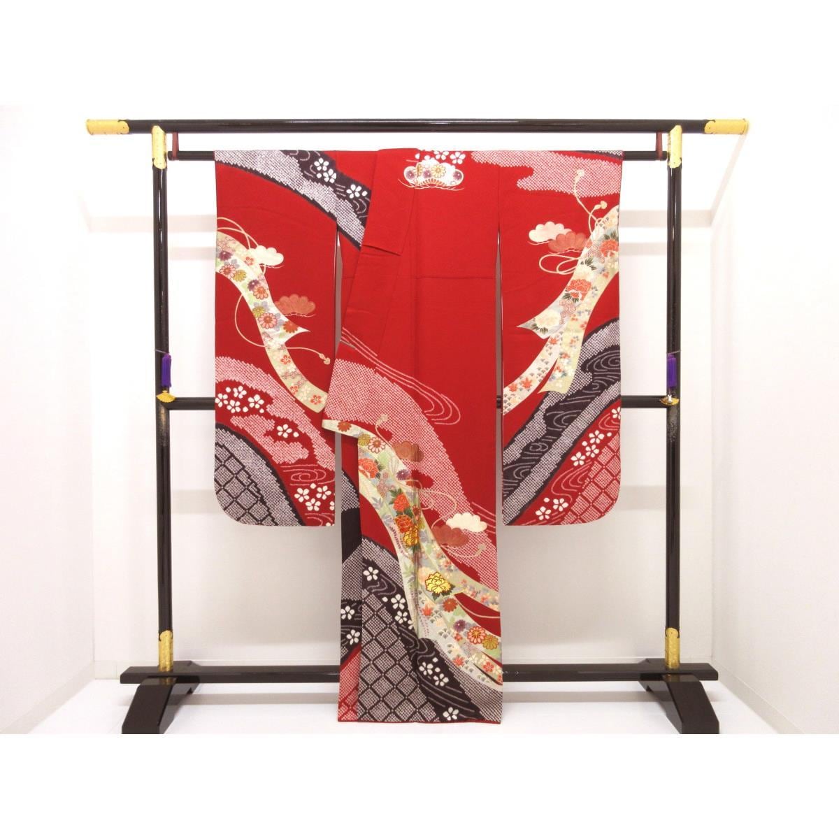 振袖　友禅金彩加工　刺繍入り絞り加工