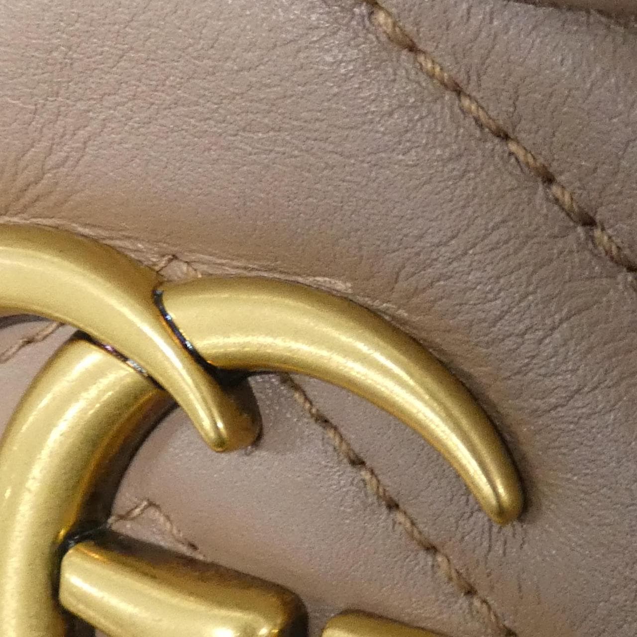 グッチ GG MARMONT 447632 DTD1T ショルダーバッグ