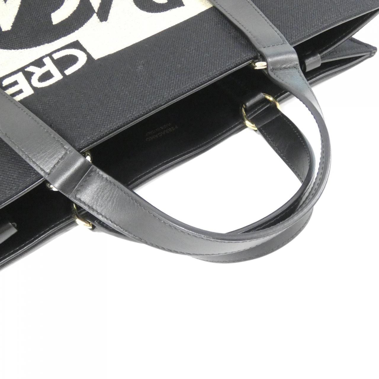 サルヴァトーレフェラガモ 21 9475 バッグ