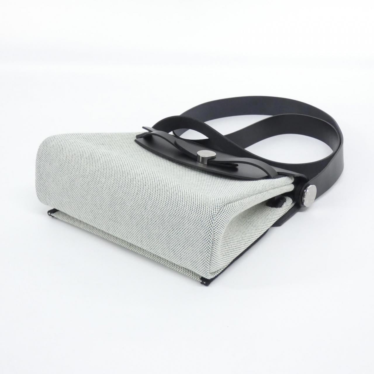 エルメス エールバッグ ジップ 20cm 085414CK ショルダーバッグ