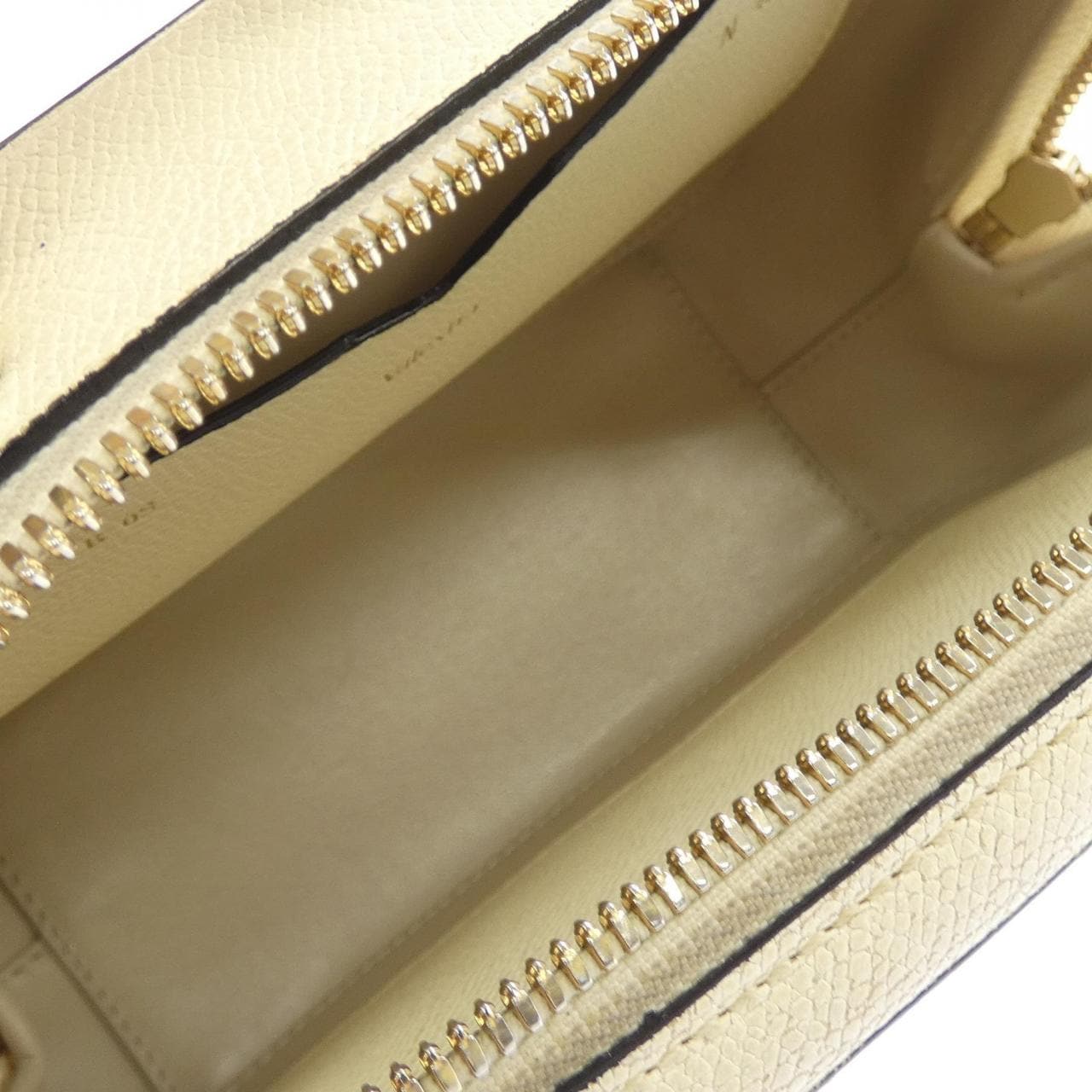 ヴァレクストラ VALEXTRA セリエエッセ WBSS0016028LOC99 BAG