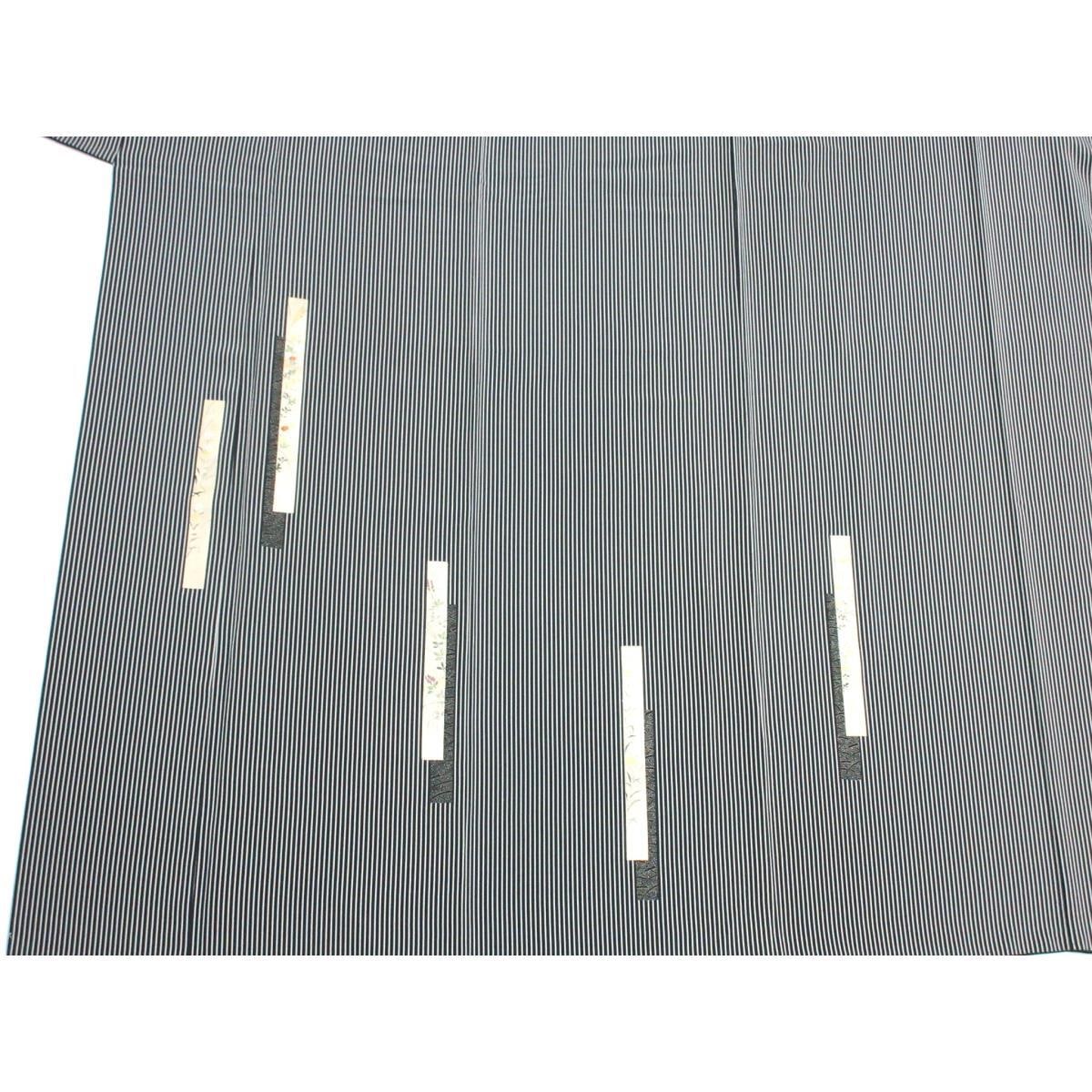 穿著友禪金彩繡花