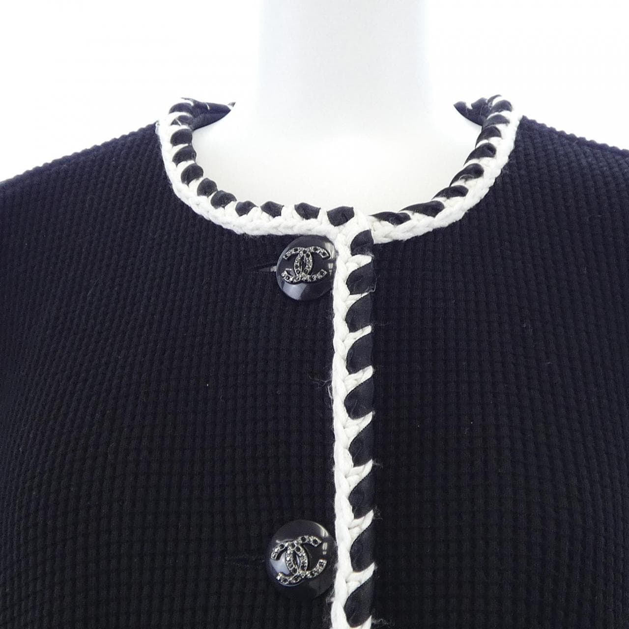 シャネル CHANEL P70028V60820 21C ノーカラージャケット