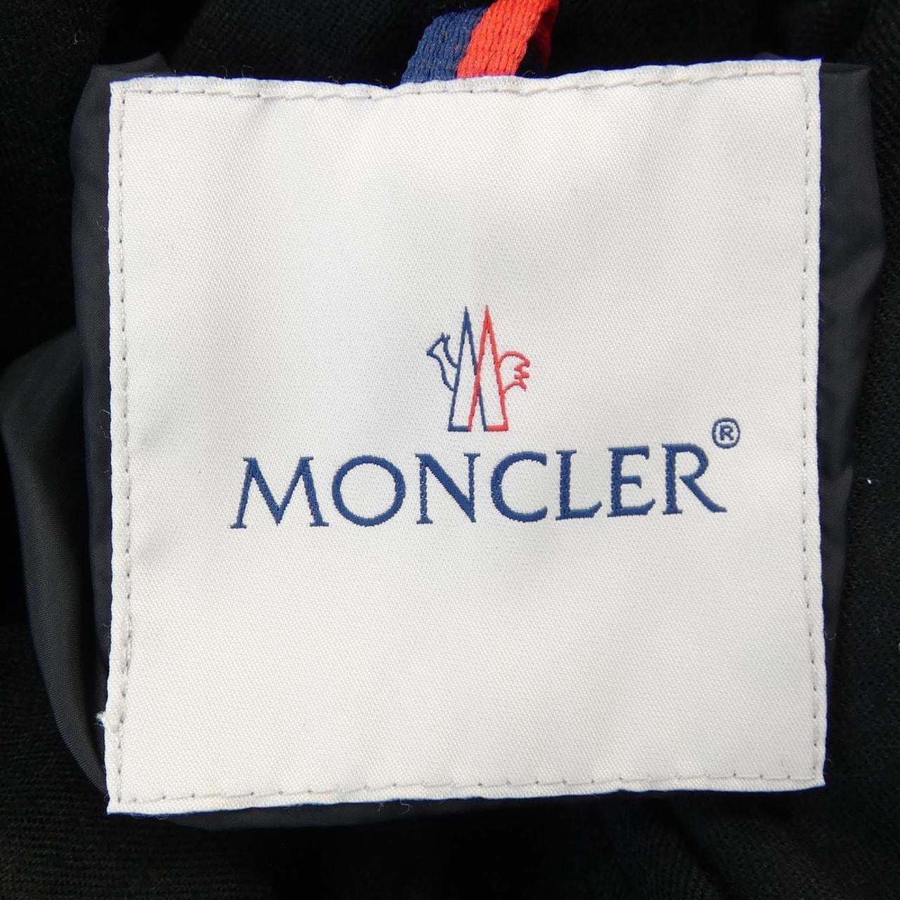 モンクレール MONCLER ダウンジャケット