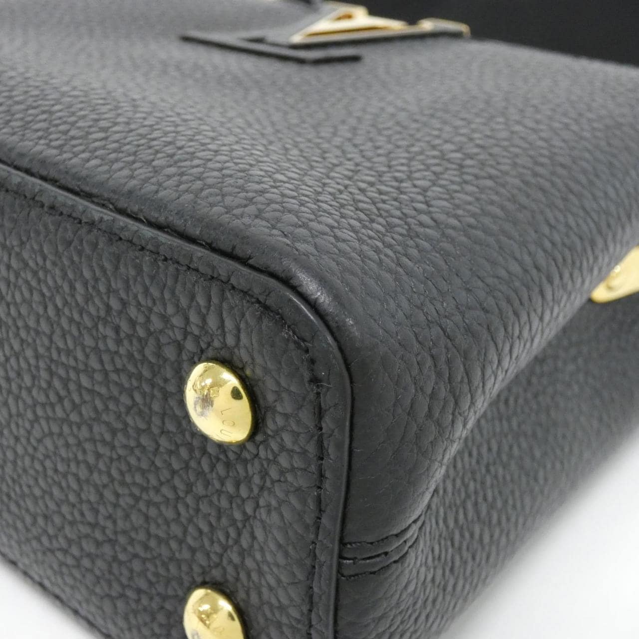 LOUIS VUITTON Capucines MINI M56071 Bag