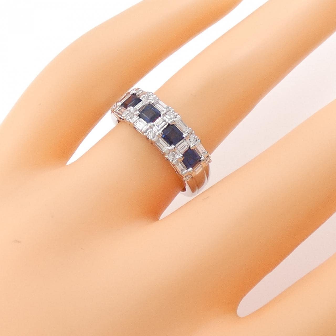 PT900 サファイヤ リング 0.80CT
