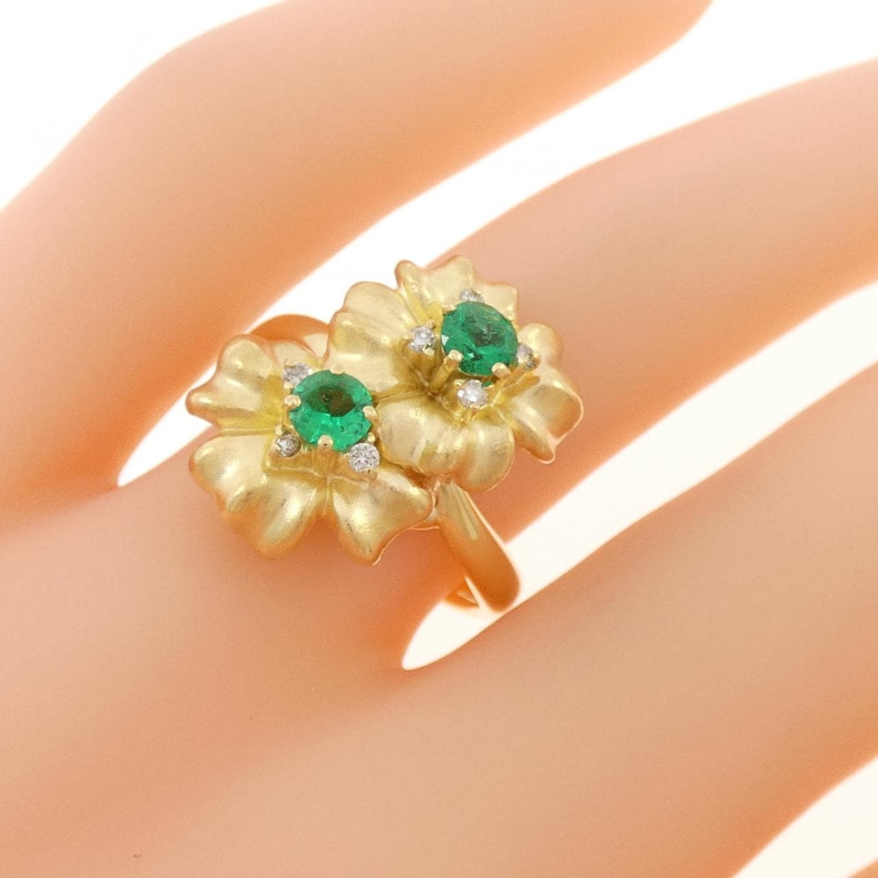 K18YG フラワー エメラルド リング 0.32CT