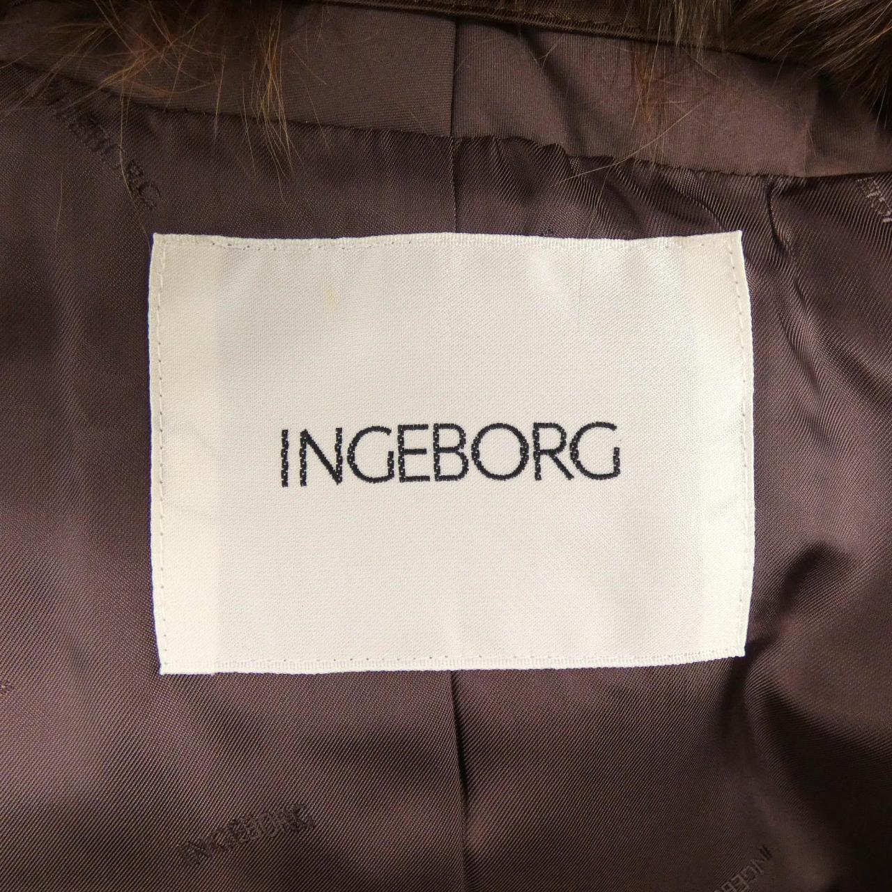 インゲボルグ INGEBORG ダウンジャケット