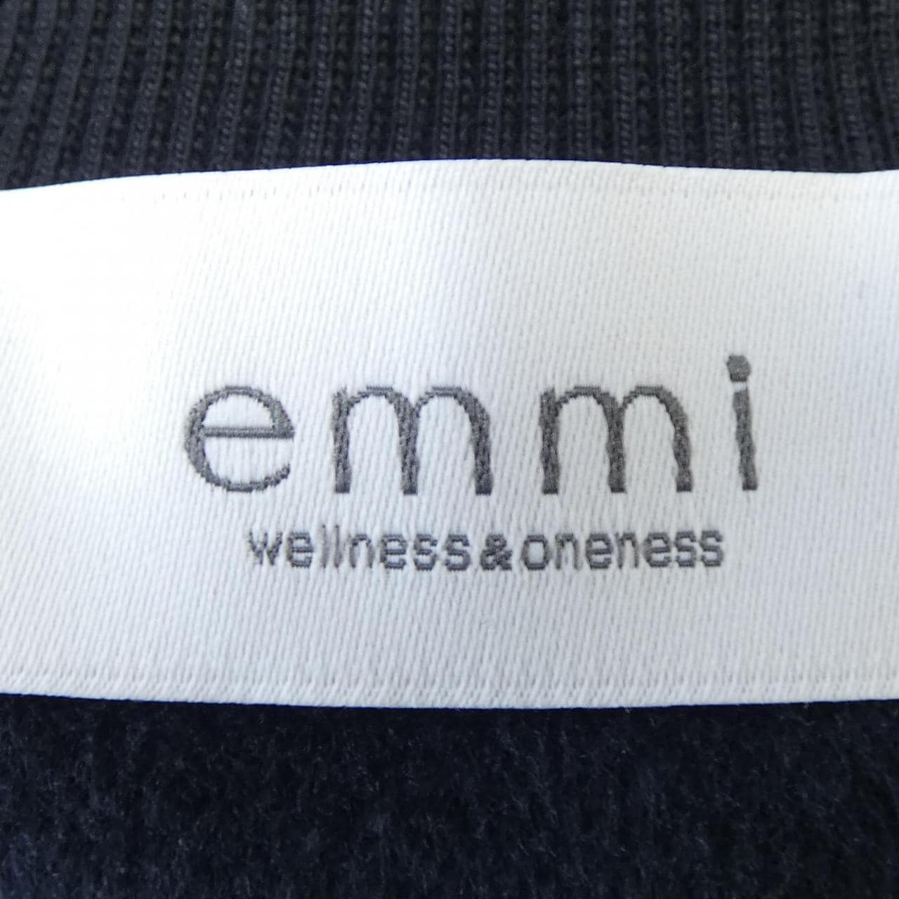 エミ emmi セットアップ