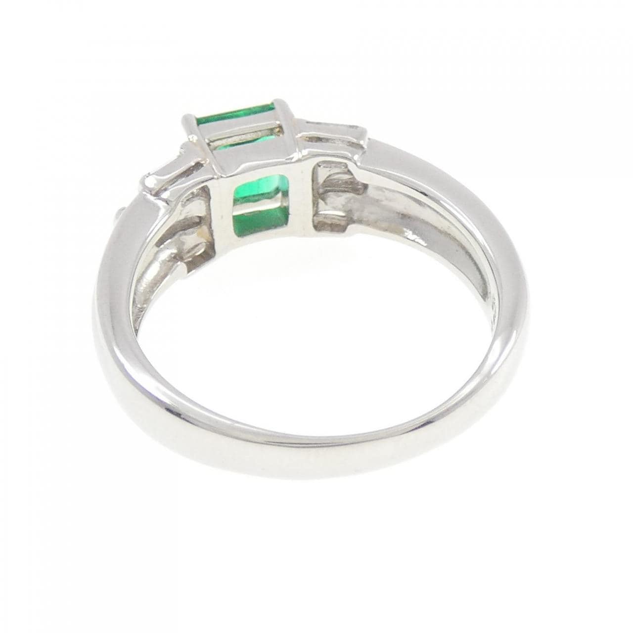 PT1000 Emerald Ring 0.62CT