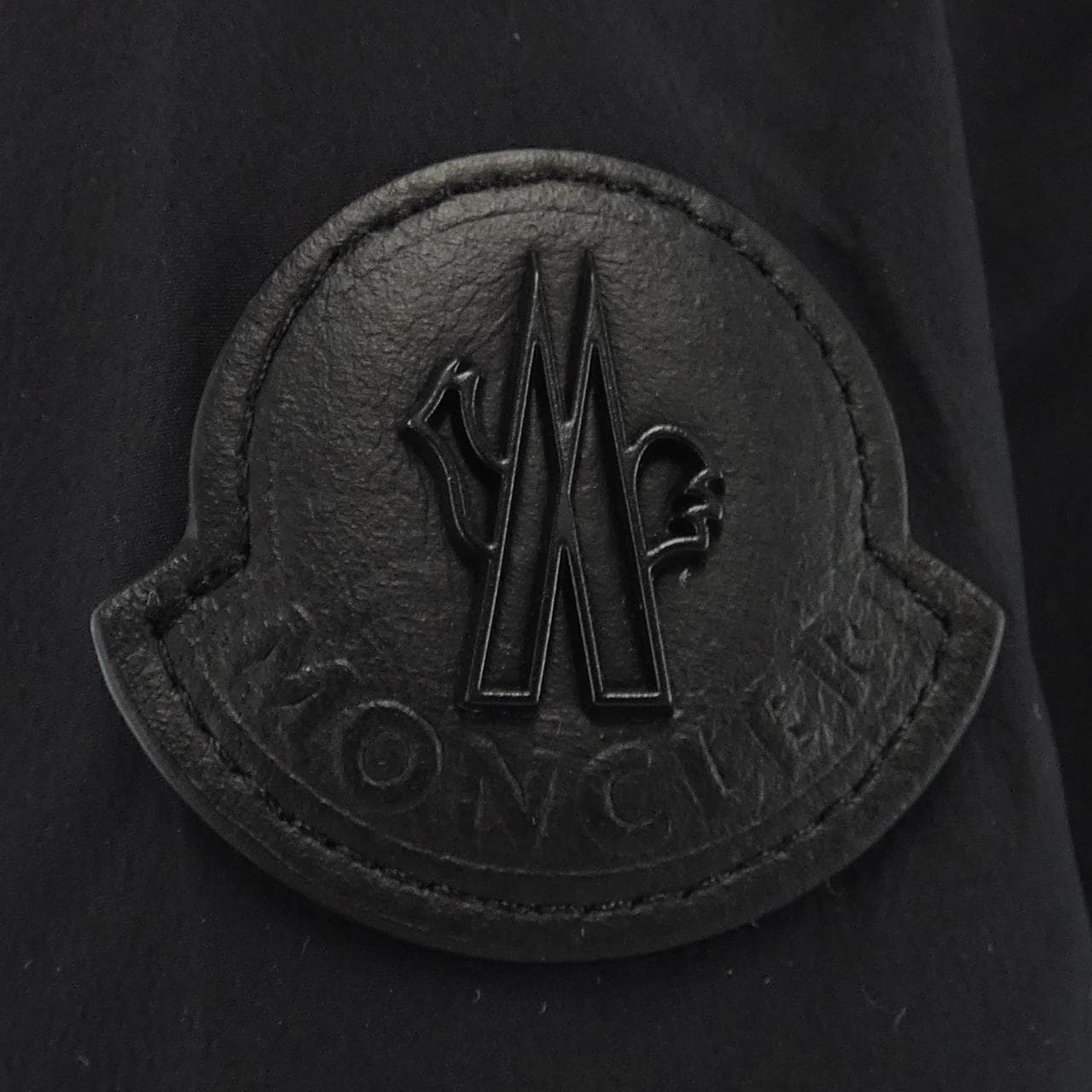 モンクレール MONCLER ダウンジャケット